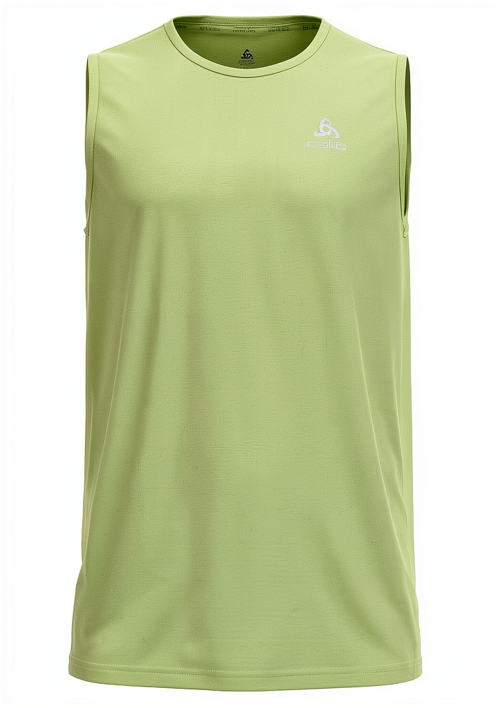 Uomo che indossa la camicia da corsa Odlo durante una sessione di running
