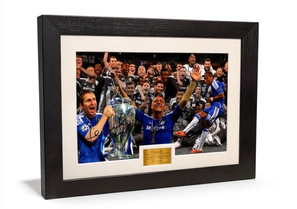 Didier Drogba Celebration Poster A4 Autografato Kitbags & Lockers-0