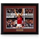 Fotografia firmata a mano Frank McAvennie WHU Legend 16x12 AFTAL COA-0