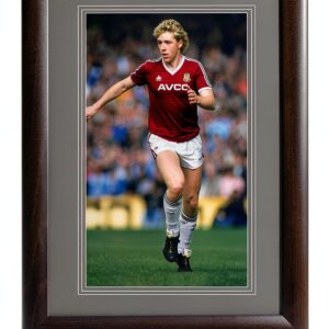Fotografia firmata a mano Frank McAvennie WHU Legend 12x20 AFTAL COA-0